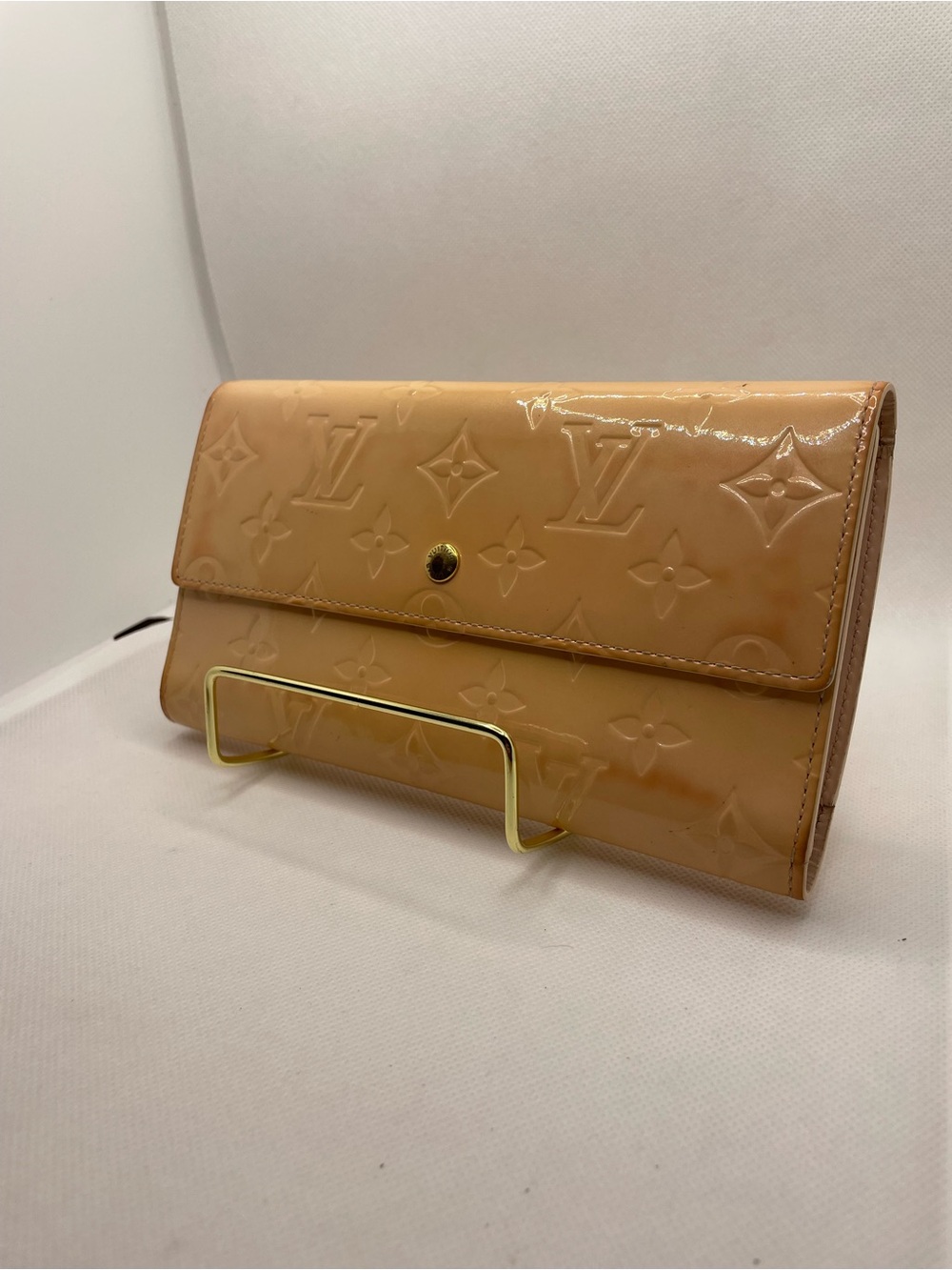 Louis Vuitton Patent Vernis Envelope Wallet - Light Tan